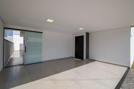 Casa de condomínio para alugar com 150m², 3 quartos e 2 vagasGaragem