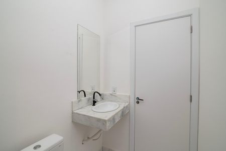 Casa de condomínio para alugar com 150m², 3 quartos e 2 vagasBanheiro Social