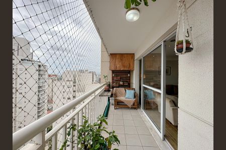 Apartamento para alugar com 103m², 2 quartos e 2 vagas Apartamento para alugar com 103m², 2 quartos e 2 vagasVaranda