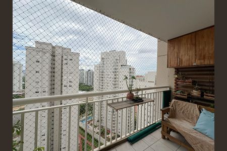 Apartamento para alugar com 103m², 2 quartos e 2 vagas Apartamento para alugar com 103m², 2 quartos e 2 vagasVaranda