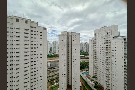 Apartamento para alugar com 103m², 2 quartos e 2 vagas Apartamento para alugar com 103m², 2 quartos e 2 vagasVaranda