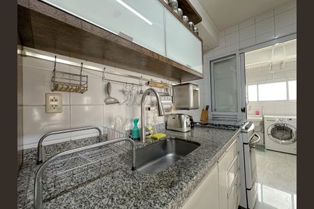 Apartamento para alugar com 103m², 2 quartos e 2 vagas Apartamento para alugar com 103m², 2 quartos e 2 vagasCozinha