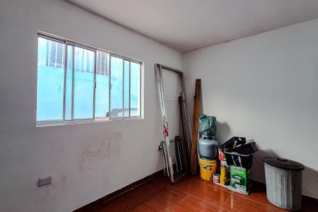 Casa à venda com 25m², 2 quartos e 2 vagasQuarto de Serviço
