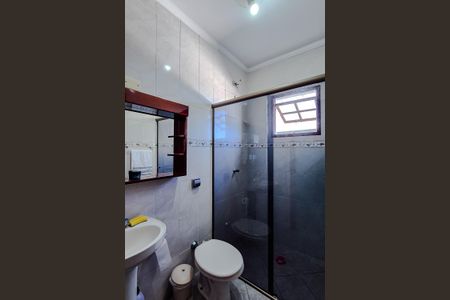 Casa à venda com 25m², 2 quartos e 2 vagasBanheiro