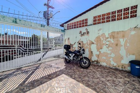 Casa à venda com 25m², 2 quartos e 2 vagasGaragem