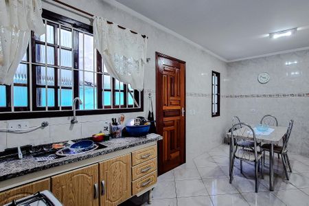 Casa à venda com 25m², 2 quartos e 2 vagasCozinha