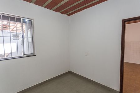 Quarto de kitnet/studio para alugar com 1 quarto, 25m² em Santa Efigênia, Belo Horizonte