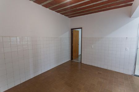 Sala/Cozinha de kitnet/studio para alugar com 1 quarto, 25m² em Santa Efigênia, Belo Horizonte