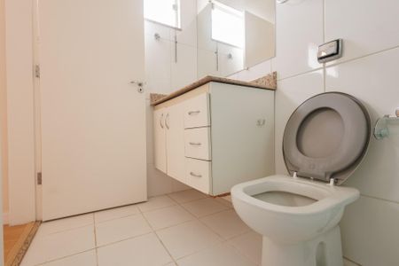 Casa de condomínio para alugar com 250m², 4 quartos e 2 vagasBanheiro Suíte