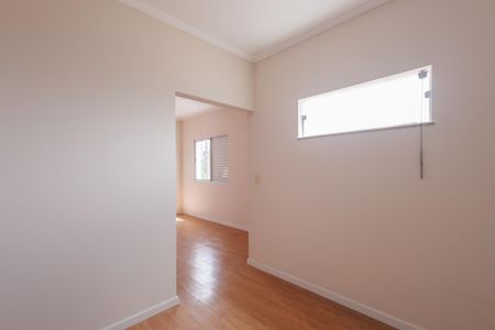 Casa de condomínio para alugar com 250m², 4 quartos e 2 vagasCloset