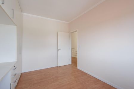 Casa de condomínio para alugar com 250m², 4 quartos e 2 vagasQuarto 1