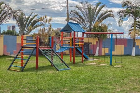 Casa de condomínio para alugar com 250m², 4 quartos e 2 vagasPlayground