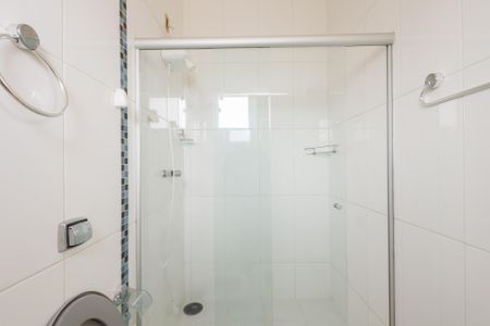 Casa de condomínio para alugar com 250m², 4 quartos e 2 vagasBanheiro Suíte