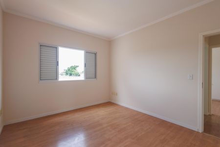 Casa de condomínio para alugar com 250m², 4 quartos e 2 vagasQuarto 2