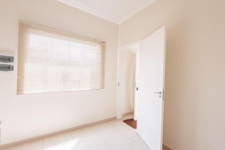 Casa de condomínio para alugar com 250m², 4 quartos e 2 vagasQuarto Térreo