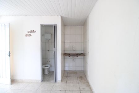 Cozinha de kitnet/studio para alugar com 1 quarto, 25m² em Taquara, Rio de Janeiro