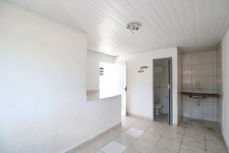 Quarto de kitnet/studio para alugar com 1 quarto, 25m² em Taquara, Rio de Janeiro