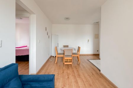 Sala de apartamento para alugar com 2 quartos, 44m² em Liberdade, São Paulo