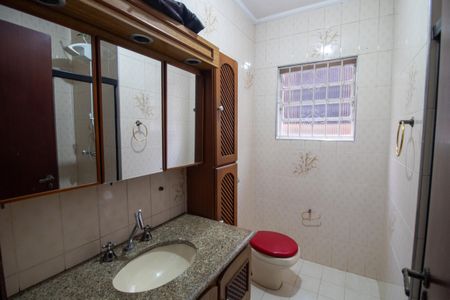 Casa à venda com 139m², 3 quartos e 2 vagasBanheiro