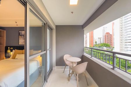 Varanda de kitnet/studio para alugar com 1 quarto, 25m² em Vila Mariana, São Paulo