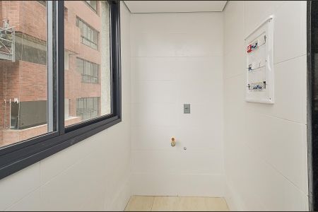 Apartamento à venda com 98m², 3 quartos e 2 vagas Apartamento à venda com 98m², 3 quartos e 2 vagasÁrea de Serviço