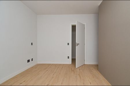 Apartamento à venda com 98m², 3 quartos e 2 vagas Apartamento à venda com 98m², 3 quartos e 2 vagasSuíte