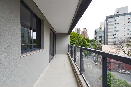 Apartamento à venda com 98m², 3 quartos e 2 vagas Apartamento à venda com 98m², 3 quartos e 2 vagasVaranda