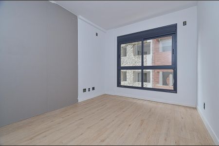 Apartamento à venda com 98m², 3 quartos e 2 vagas Apartamento à venda com 98m², 3 quartos e 2 vagasSuíte