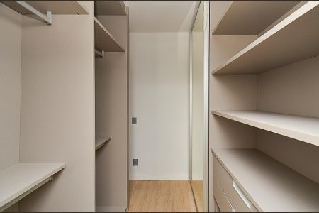 Apartamento à venda com 98m², 3 quartos e 2 vagas Apartamento à venda com 98m², 3 quartos e 2 vagasCloset Suíte