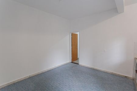 Sala/Cozinha de kitnet/studio para alugar com 1 quarto, 25m² em Santa Efigênia, Belo Horizonte