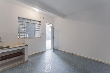 Studio para alugar com 25m², 1 quarto e sem vaga Studio para alugar com 25m², 1 quarto e sem vagaSala/Cozinha