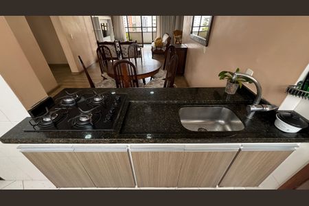 Apartamento à venda com 144m², 3 quartos e 2 vagasCozinha