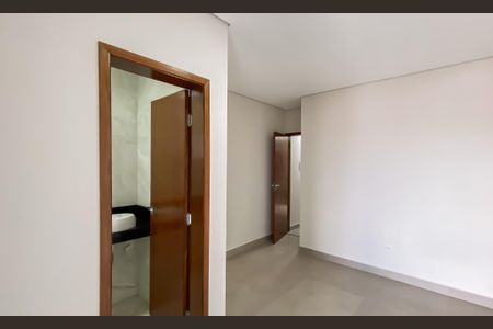 Casa à venda com 143m², 3 quartos e 2 vagasSuite 1