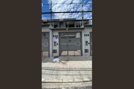 Casa à venda com 143m², 3 quartos e 2 vagasFachada + placa 