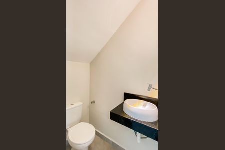 Casa à venda com 143m², 3 quartos e 2 vagasLavabo