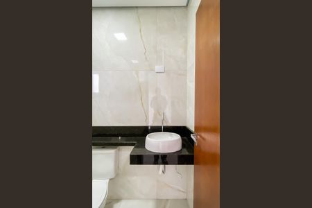 Casa à venda com 143m², 3 quartos e 2 vagasBanheiro da Suíte 1