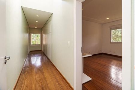 Casa à venda com 526m², 5 quartos e 9 vagas Casa à venda com 526m², 5 quartos e 9 vagasFoto 09