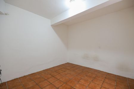Sala/Quarto de casa para alugar com 1 quarto, 30m² em Parque Pinheiros, Taboão da Serra