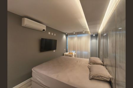 Apartamento para alugar com 244m², 3 quartos e 3 vagas