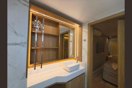 Apartamento para alugar com 244m², 3 quartos e 3 vagas