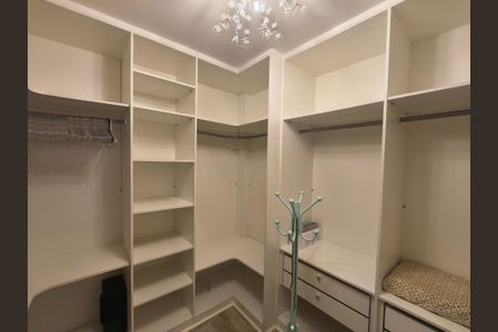 Apartamento para alugar com 244m², 3 quartos e 3 vagas