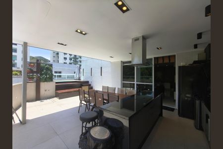 Apartamento para alugar com 244m², 3 quartos e 3 vagas