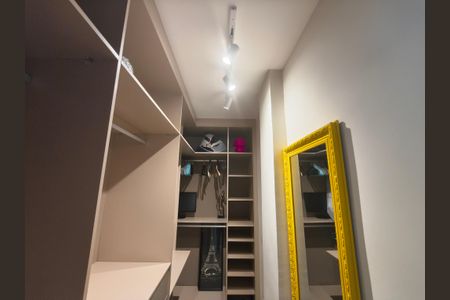 Apartamento para alugar com 244m², 3 quartos e 3 vagas