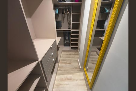 Apartamento para alugar com 244m², 3 quartos e 3 vagas