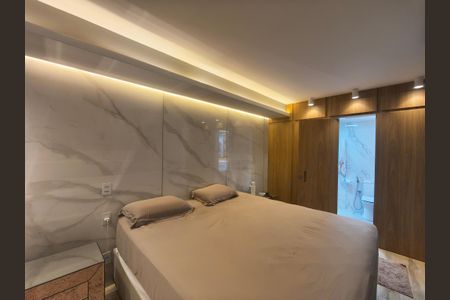 Apartamento para alugar com 244m², 3 quartos e 3 vagas