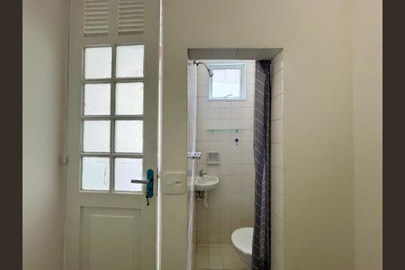 Apartamento para alugar com 65m², 2 quartos e sem vagaÁrea de serviço - suíte - banheiro