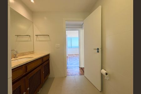 Apartamento para alugar com 65m², 2 quartos e sem vagaBanheiro social