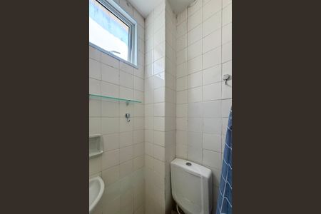 Apartamento para alugar com 65m², 2 quartos e sem vagaÁrea de serviço - suíte - banheiro