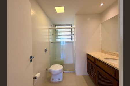 Apartamento para alugar com 65m², 2 quartos e sem vagaBanheiro social 