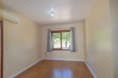 Casa à venda com 144m², 3 quartos e 4 vagas Casa à venda com 144m², 3 quartos e 4 vagasSala